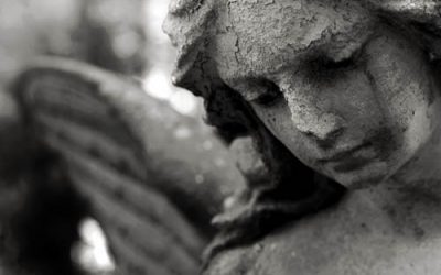 NUNCA CONFÍES EN UN ÁNGEL (II)