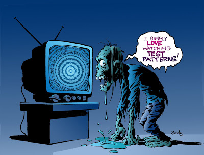 EL ZOMBI SE ABURRE CON LA TELE